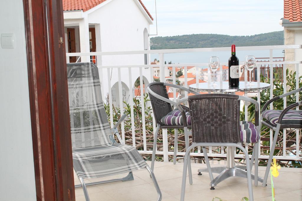 Apartment Mia - Spacious Apartment On 85 M2 With Beautiful Sea View Trogir Szoba fotó