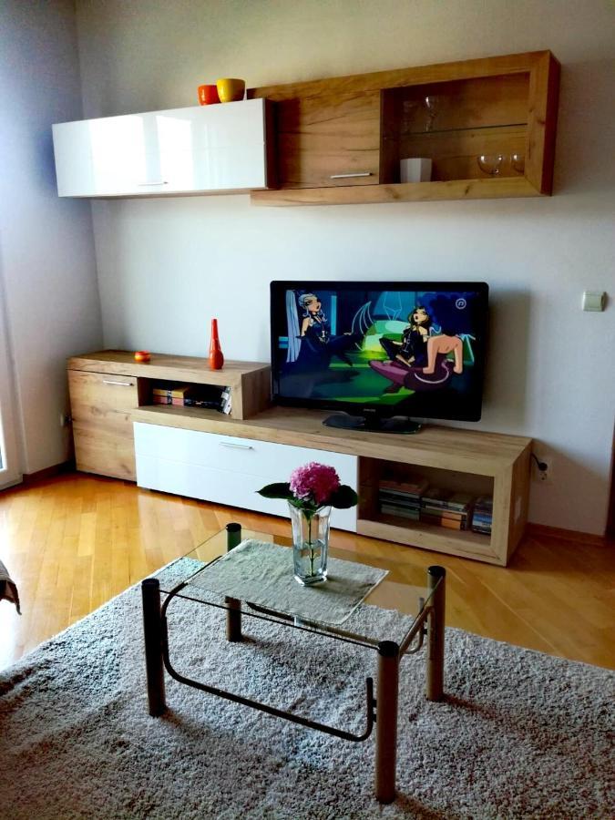 Apartment Mia - Spacious Apartment On 85 M2 With Beautiful Sea View Trogir Kültér fotó