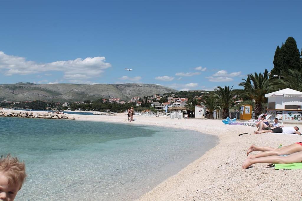 Apartment Mia - Spacious Apartment On 85 M2 With Beautiful Sea View Trogir Kültér fotó