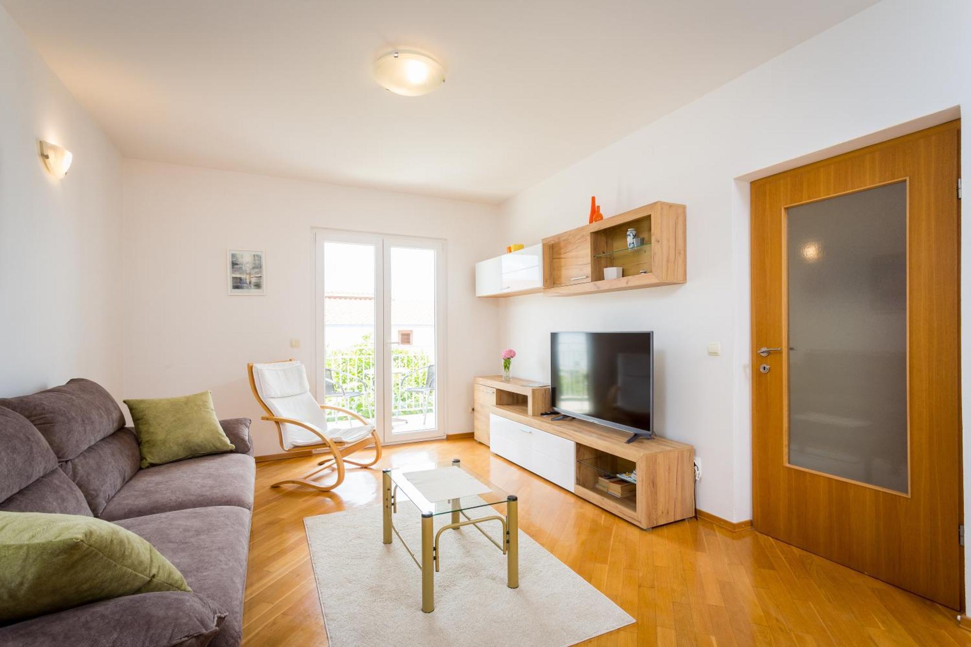 Apartment Mia - Spacious Apartment On 85 M2 With Beautiful Sea View Trogir Kültér fotó