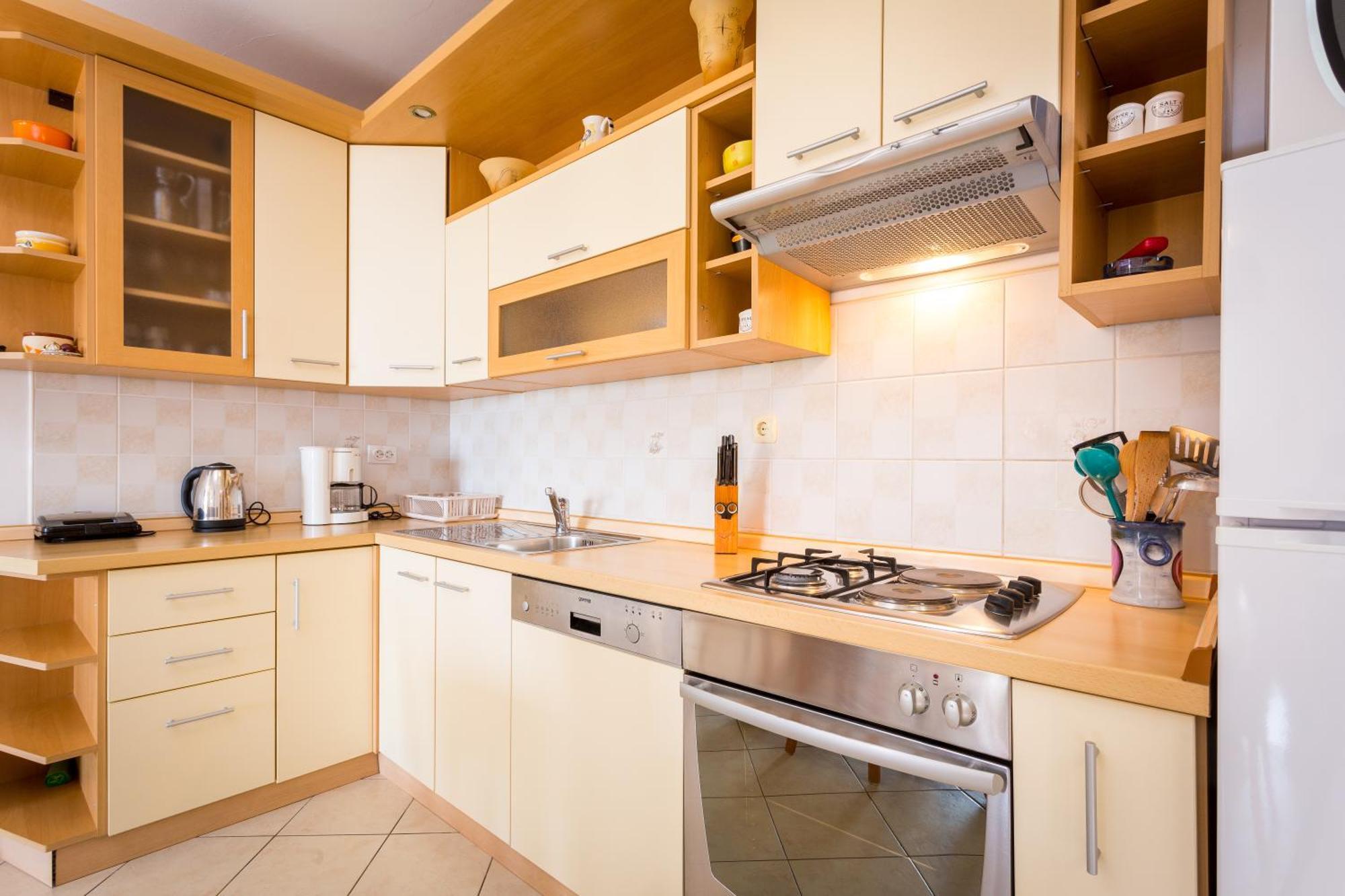 Apartment Mia - Spacious Apartment On 85 M2 With Beautiful Sea View Trogir Kültér fotó