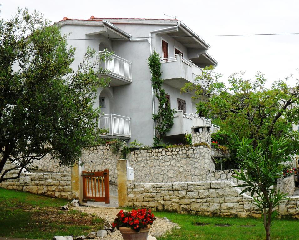 Apartment Mia - Spacious Apartment On 85 M2 With Beautiful Sea View Trogir Kültér fotó